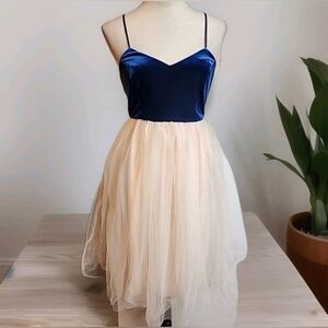 Lauren Conrad Runway Midi Tulle Illusion Dress in Blueand Cream Size 6